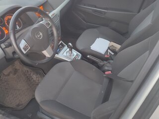 2011 Opel Astra H Рестайлинг, серебристый, 450000 рублей, вид 5