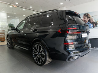 2025 BMW X7 40d I (G07) Рестайлинг, чёрный, 17265000 рублей, вид 4