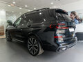2025 BMW X7 40d I (G07) Рестайлинг, чёрный - вид 3