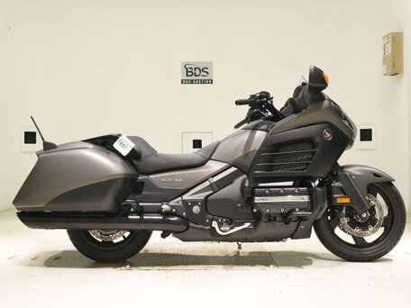 2016 Honda GL 1800 Gold Wing, серый, 1700000 рублей, вид 5