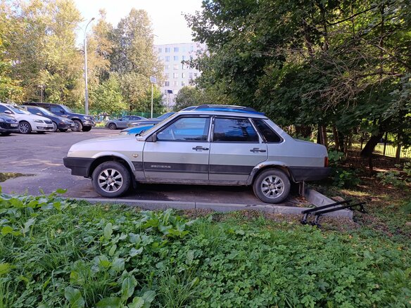 2003 Lada (ВАЗ) 21099, серебристый, 180000 рублей - вид 12