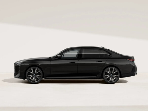 2026 BMW 7 серии 740 xDrive VII (G70) Рестайлинг, чёрный, 23160000 рублей - вид 11