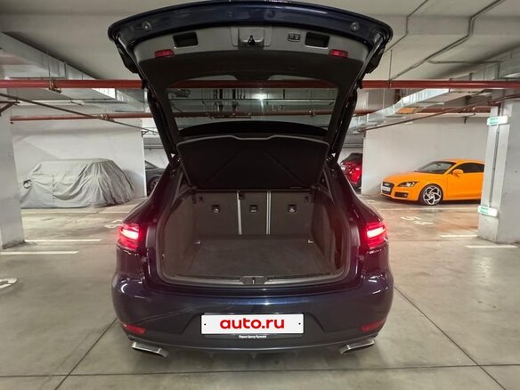 2020 Porsche Macan I Рестайлинг, синий, 5300000 рублей - вид 14