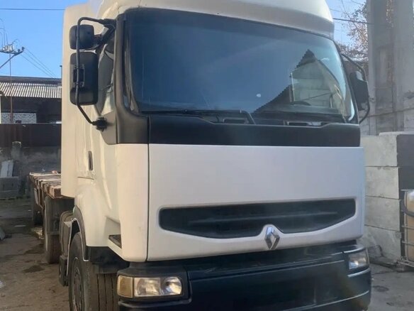 2000 Renault Premium, белый, 1750000 рублей - вид 3