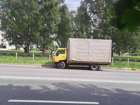 1992 Toyota Dyna, жёлтый, 350000 рублей, вид 1