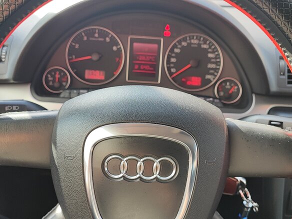 2006 Audi A4 III (B7), красный, 700000 рублей - вид 9