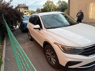 2021 Volkswagen Tiguan II Рестайлинг, белый, 3250000 рублей, вид 1