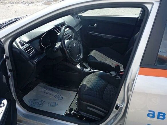 2017 Kia Rio III Рестайлинг, серебристый, 1025000 рублей - вид 7