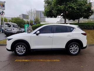 2023 Mazda CX-5 II Рестайлинг, белый, 2000000 рублей, вид 3