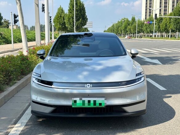 2026 Changan Qiyuan A06 28.39 kWh, серебристый, 2900000 рублей - вид 1