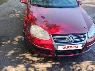 2009 Volkswagen Jetta V, пурпурный, 500000 рублей, вид 3