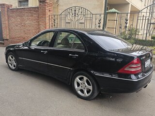 2001 Mercedes-Benz C-Класс 200 II (W203), чёрный, 620000 рублей, вид 5