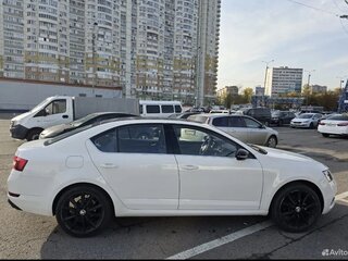 2022 Skoda Octavia III (A7) Рестайлинг, белый, 2000000 рублей, вид 2
