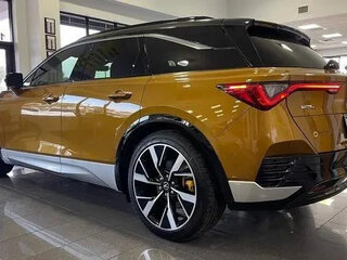 2024 Acura ZDX II, золотистый, 9644868 рублей, вид 3