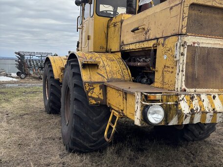 1990 Кировец К-700, жёлтый, 1500000 рублей, вид 2