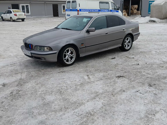 1999 BMW 5 серии 528i IV (E39), серебристый, 450000 рублей - вид 6