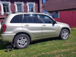 2001 Toyota RAV4 II (XA20), золотистый, 580000 рублей, вид 3