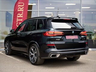 2021 BMW X5 40d IV (G05/G18), чёрный, 6250000 рублей, вид 4