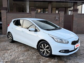 2014 Kia Ceed II, белый, 740000 рублей, вид 3