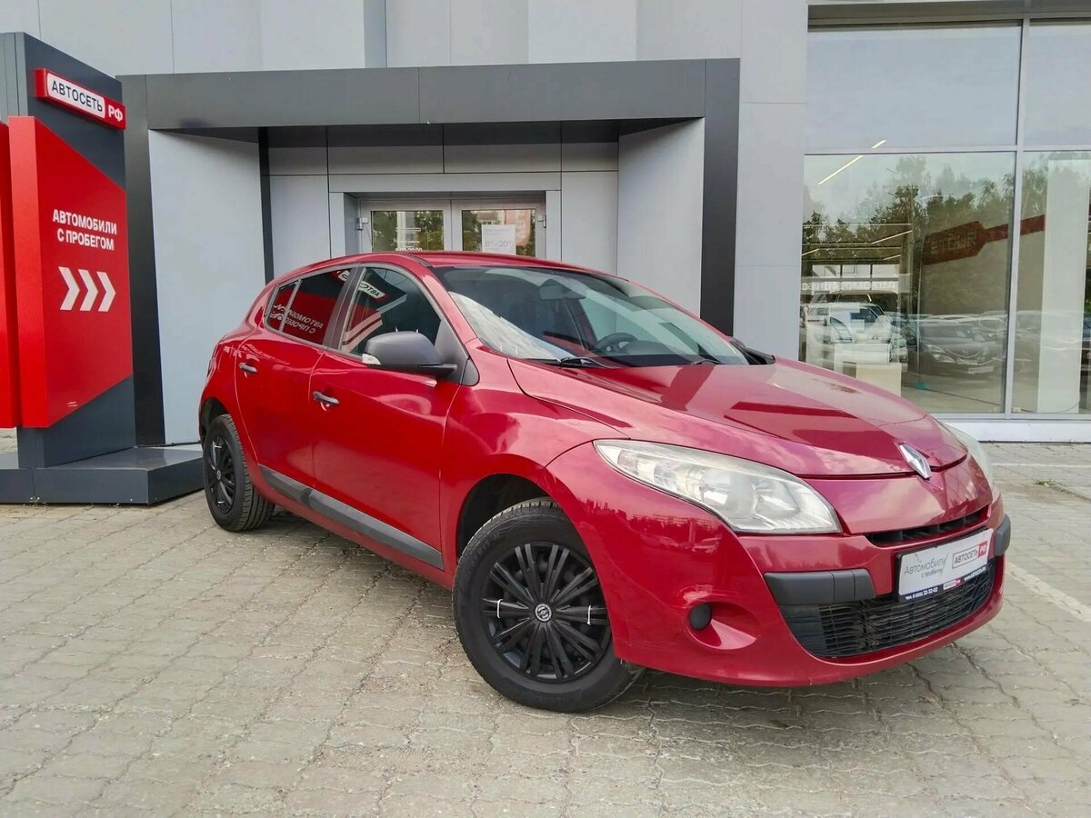 Открыть фотографии: Renault Megane III