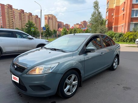 2009 Ford Focus II Рестайлинг, серый, 440000 рублей, вид 1