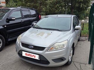 2010 Ford Focus II Рестайлинг, серебристый, 565000 рублей, вид 1