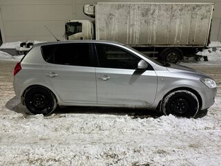 2009 Kia Ceed I, серый, 770000 рублей, вид 4