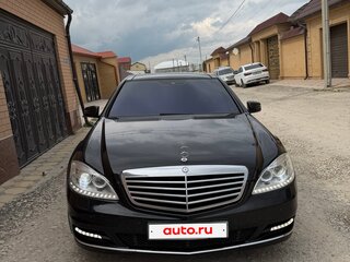 2005 Mercedes-Benz S-Класс 550 Long V (W221), чёрный, 1100000 рублей, вид 4