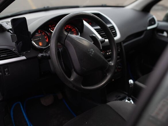 2009 Peugeot 207 I, зелёный, 385000 рублей - вид 16