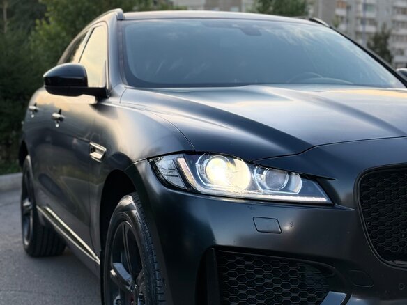 2018 Jaguar F-Pace I, чёрный, 2990000 рублей - вид 15