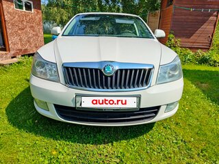 2012 Skoda Octavia II (A5) Рестайлинг, белый, 1250000 рублей, вид 1