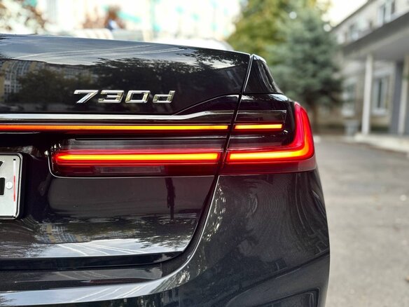 2020 BMW 7 серии 730d xDrive VI (G11/G12) Рестайлинг, чёрный, 8500000 рублей - вид 23