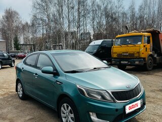 2011 Kia Rio 4-speed III, зелёный, 650000 рублей, вид 5