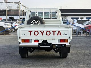 2025 Toyota Land Cruiser 79 70 Series Рестайлинг 2, белый, 6990000 рублей, вид 5
