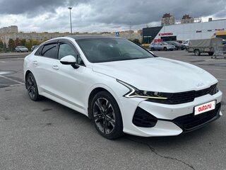 2022 Kia K5 III, белый, 2650000 рублей, вид 2