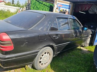 1994 Mercedes-Benz C-Класс 220 I (W202), чёрный, 300000 рублей, вид 4