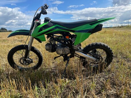 2020 BSE EX 125, зелёный, 50000 рублей, вид 1