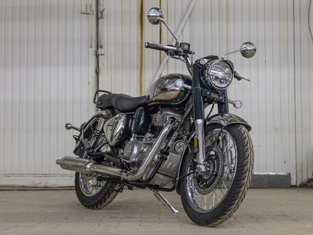 2026 Royal Enfield Classic 350, серебристый, 517000 рублей, вид 3