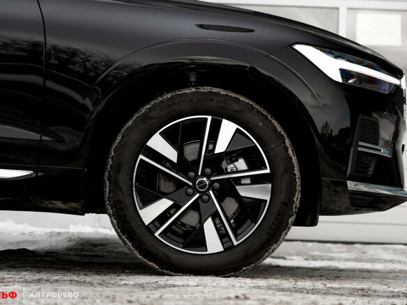 2025 Volvo XC60 II Рестайлинг 2, чёрный, 6990000 рублей - вид 24