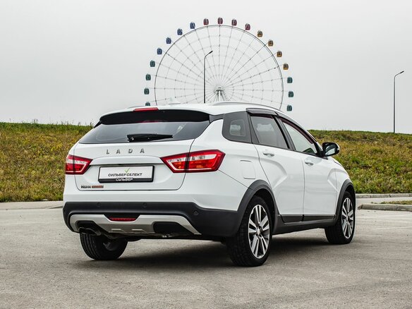2018 Lada (ВАЗ) Vesta SW Cross I, белый, 1200000 рублей - вид 1