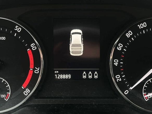 2021 Skoda Octavia IV (A8), чёрный, 1739000 рублей - вид 12