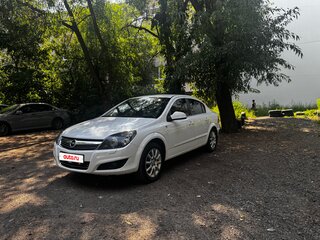 2013 Opel Astra H Рестайлинг, белый, 750000 рублей, вид 1