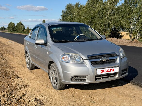 2010 Chevrolet Aveo I Рестайлинг, серебристый, 510000 рублей - вид 3
