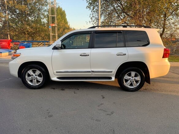 2013 Toyota Land Cruiser 200 Series Рестайлинг 1, белый, 3200000 рублей - вид 6