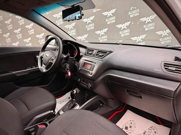 2017 Kia Rio III Рестайлинг, белый, 975000 рублей - вид 22