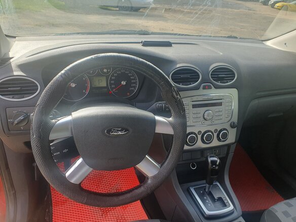 2007 Ford Focus II, красный, 305000 рублей - вид 9