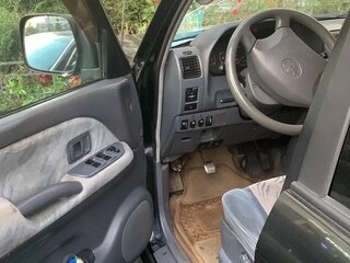 2000 Toyota Land Cruiser Prado 90 Series Рестайлинг, чёрный, 900000 рублей, вид 3