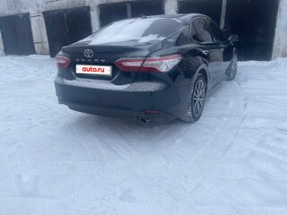 2018 Toyota Camry VIII (XV70), синий, 2870000 рублей, вид 4