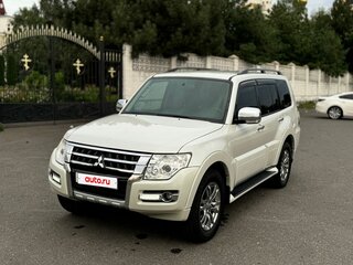 2017 Mitsubishi Pajero IV Рестайлинг 2, белый, 3050000 рублей, вид 2