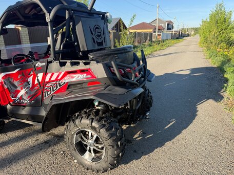 2019 CFMoto Z10 EPS, красный, 1000000 рублей, вид 3